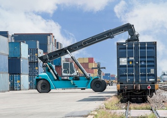 Container shipping to Philadelphia